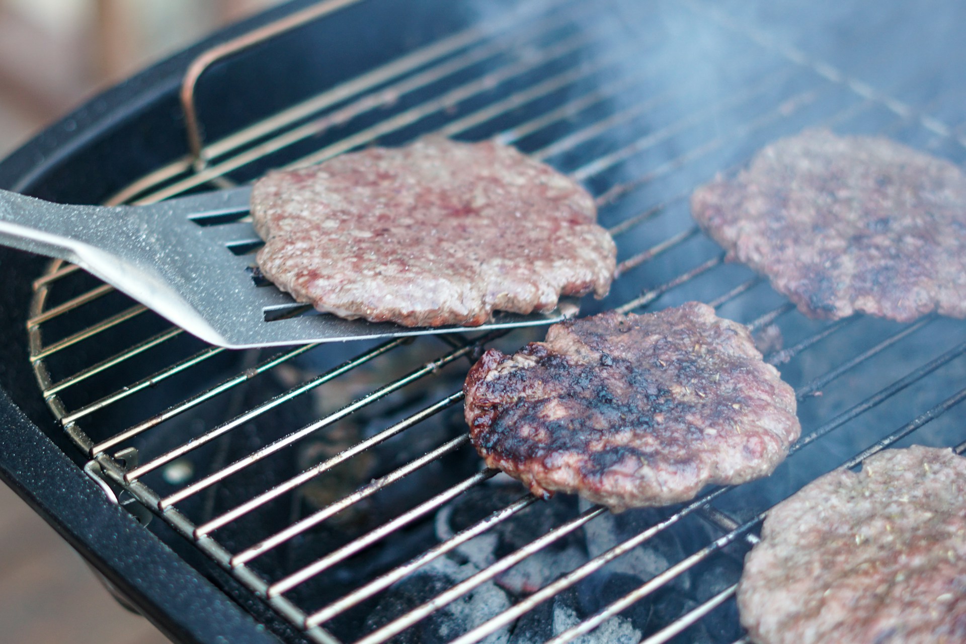 How to Stop Burgers Sticking to BBQ Grill: Expert Tips